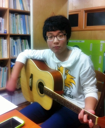 498.jpg> <!--