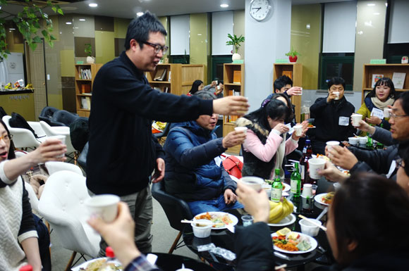 550.jpg> <!--