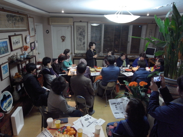 581.jpg> <!--