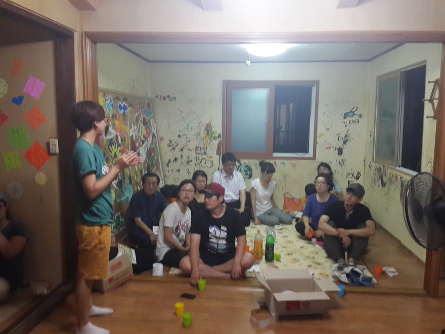 624.jpg> <!--